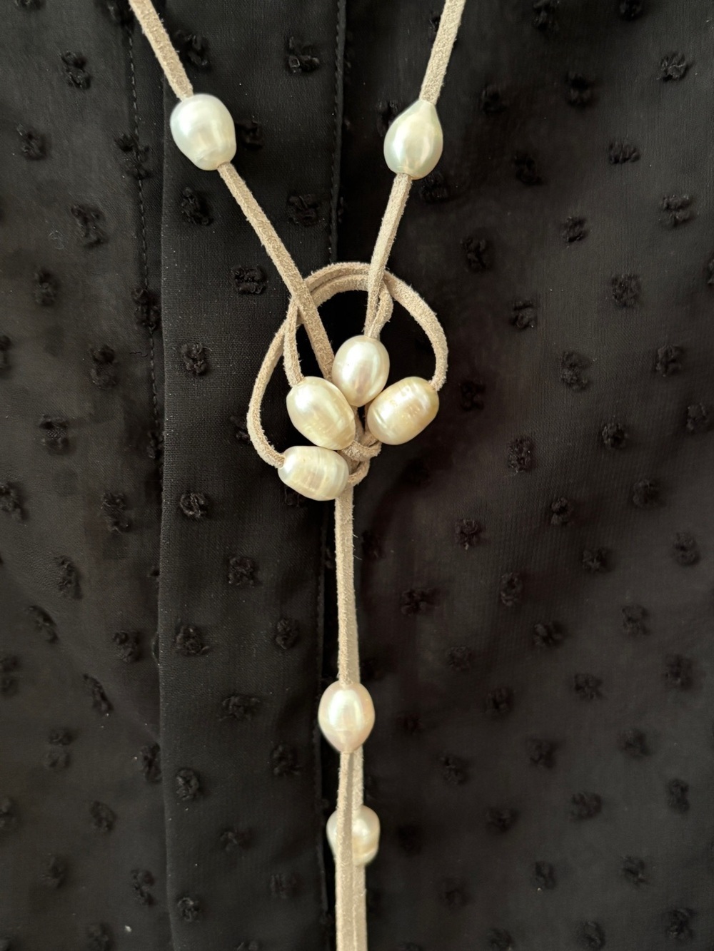 Genuine Baroque Freshwater Pearl Suede Lariat - Picture 5 of 6